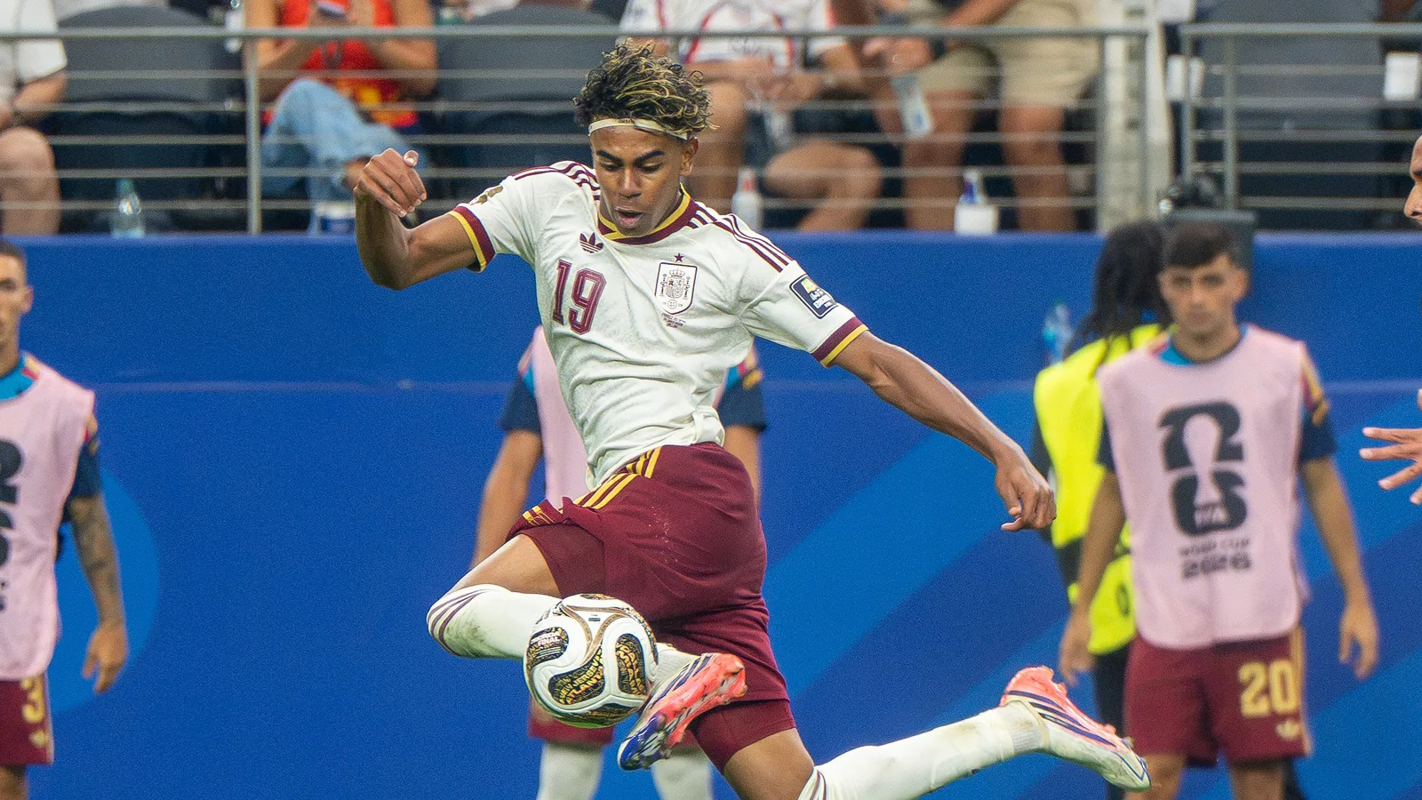 Lamine Yamal em jogo da Espanha na Copa do Mundo de 2026