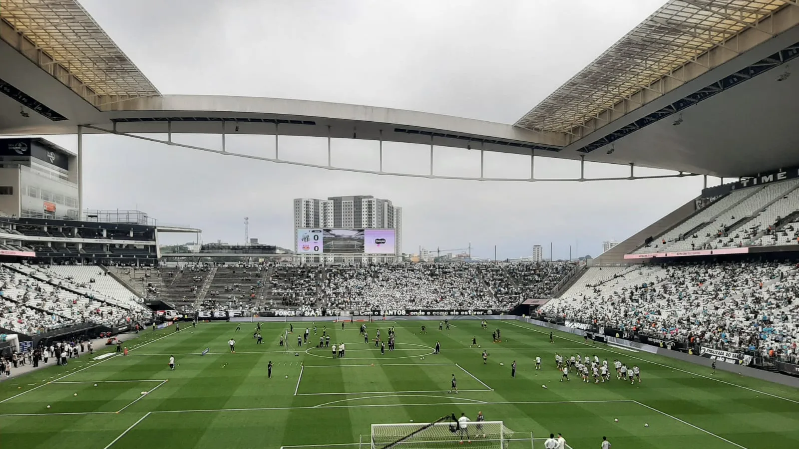 Aquecimento de Santos e Red Bull Bragantino na Arena Corinthians