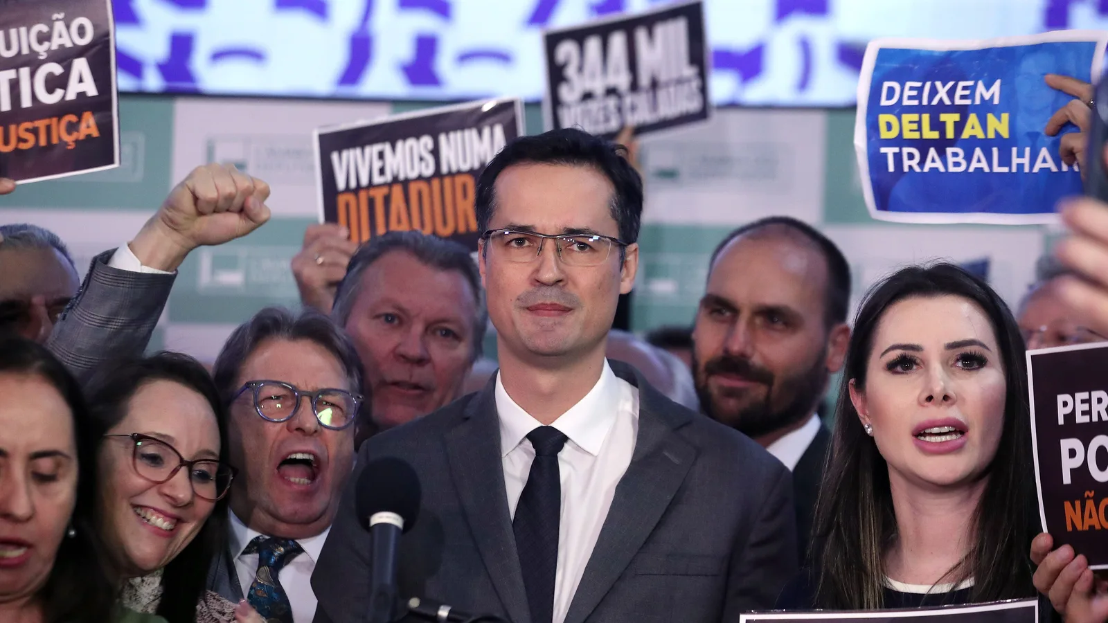 Deltan Dallagnol em entrevista coletiva na Câmara, em 2023