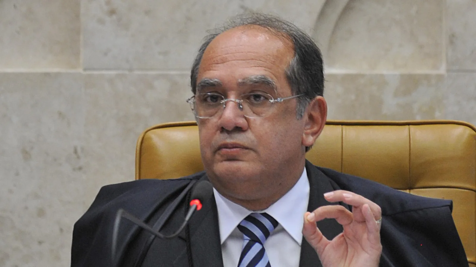 O ministro Gilmar Mendes, decano do STF, em sessão da Corte