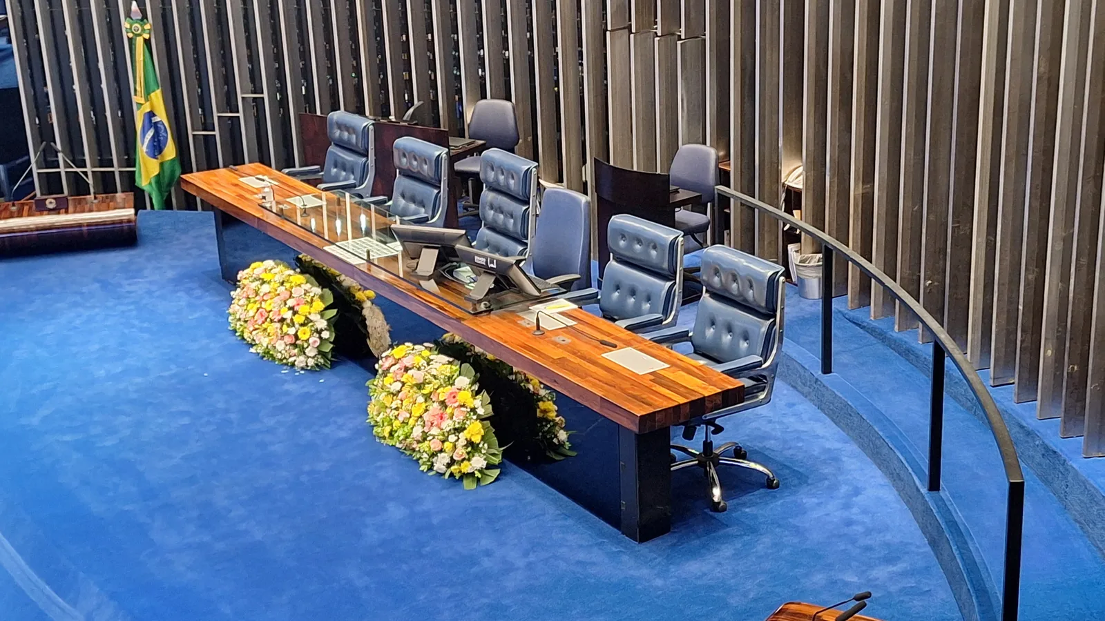 Mesa do plenário do Senado Federal