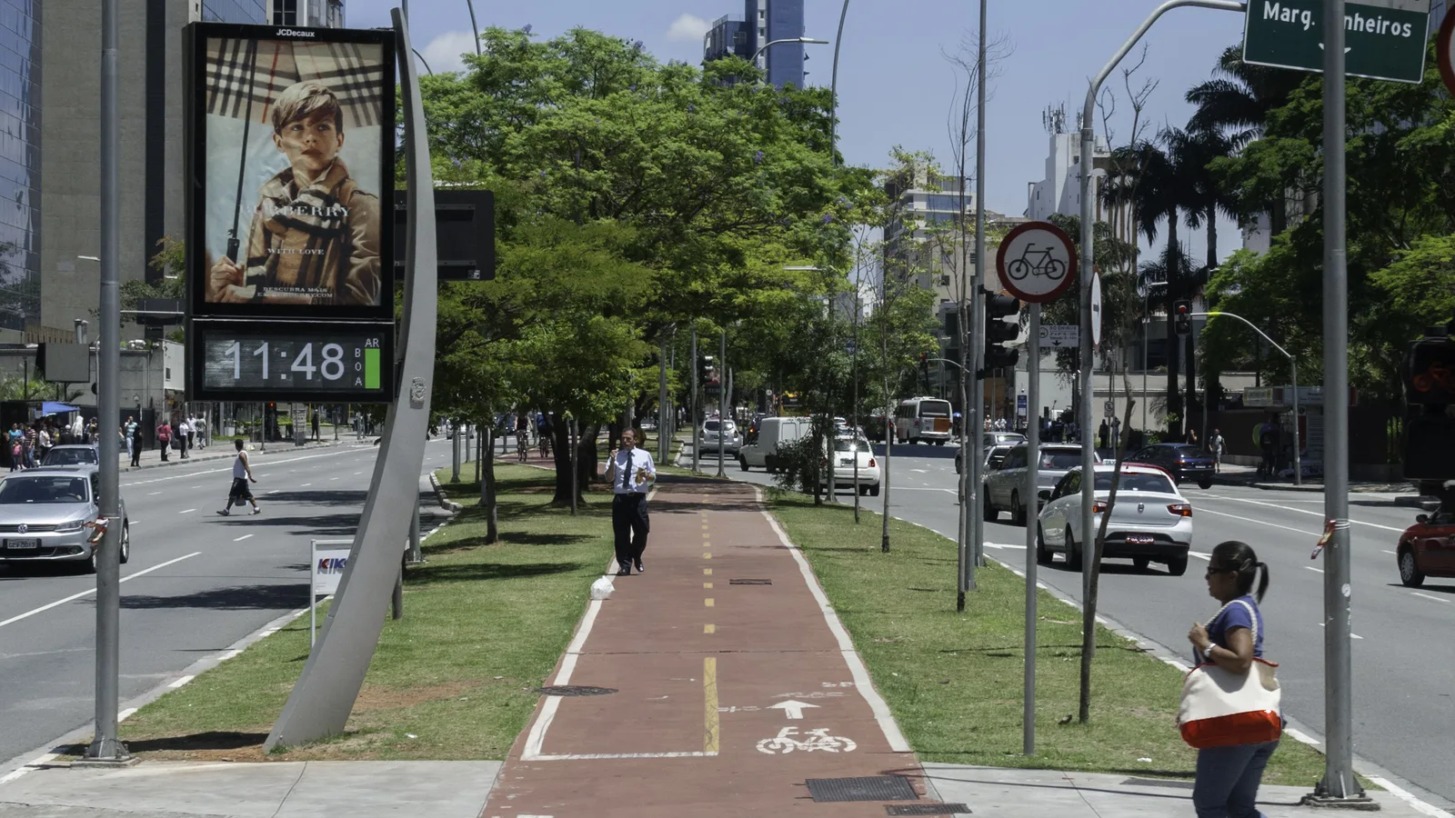 Ciclovia da avenida Faria Lima, na zona oeste de São Paulo
