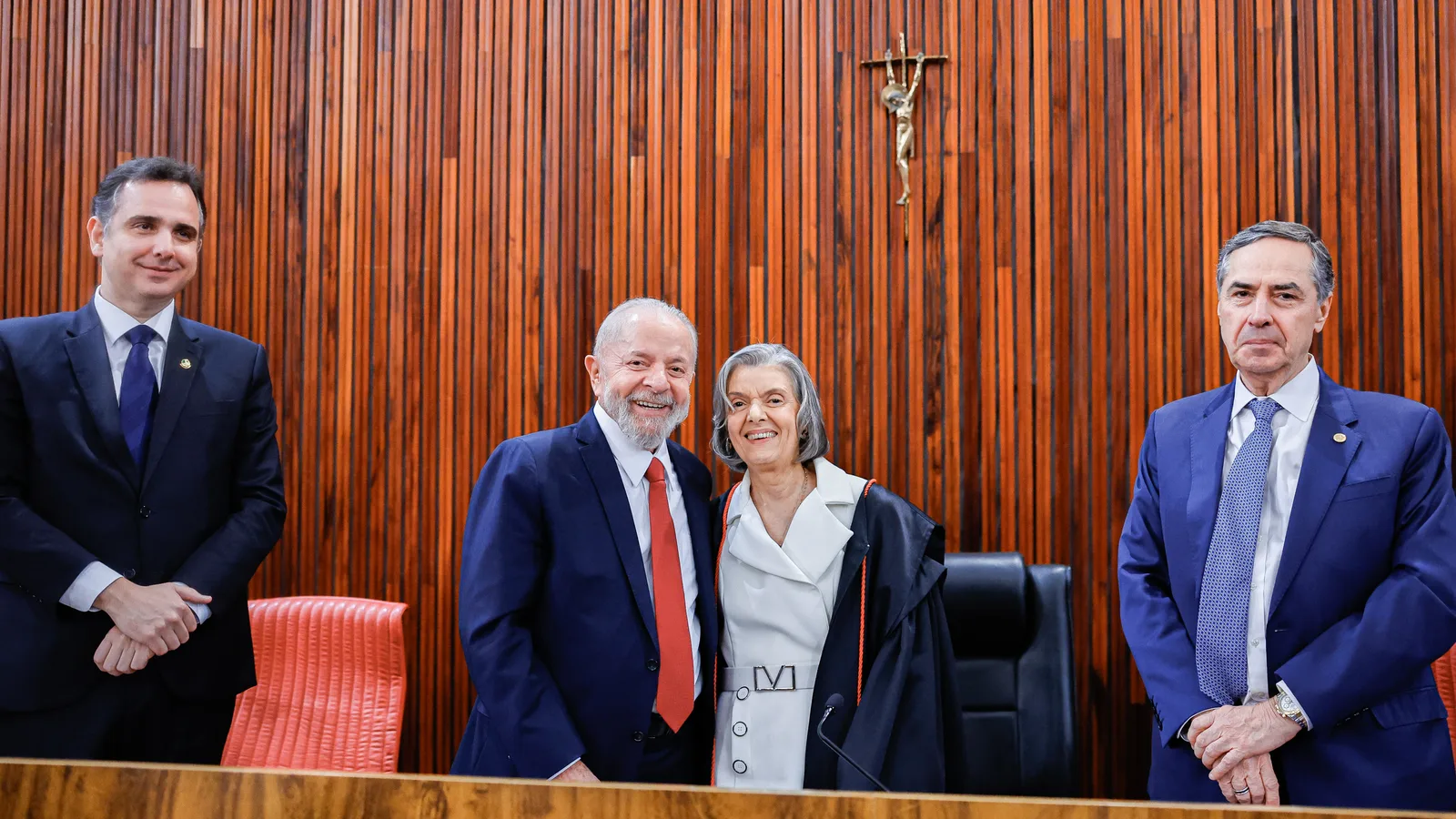 Lula no plenário do Tribunal Superior Eleitoral, em Brasília