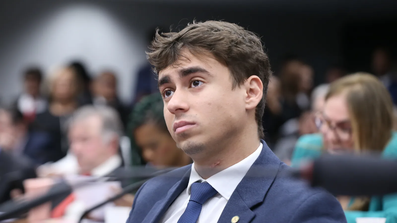 O deputado Nikolas Ferreira (PL-MG) em audiência na Câmara dos Deputados