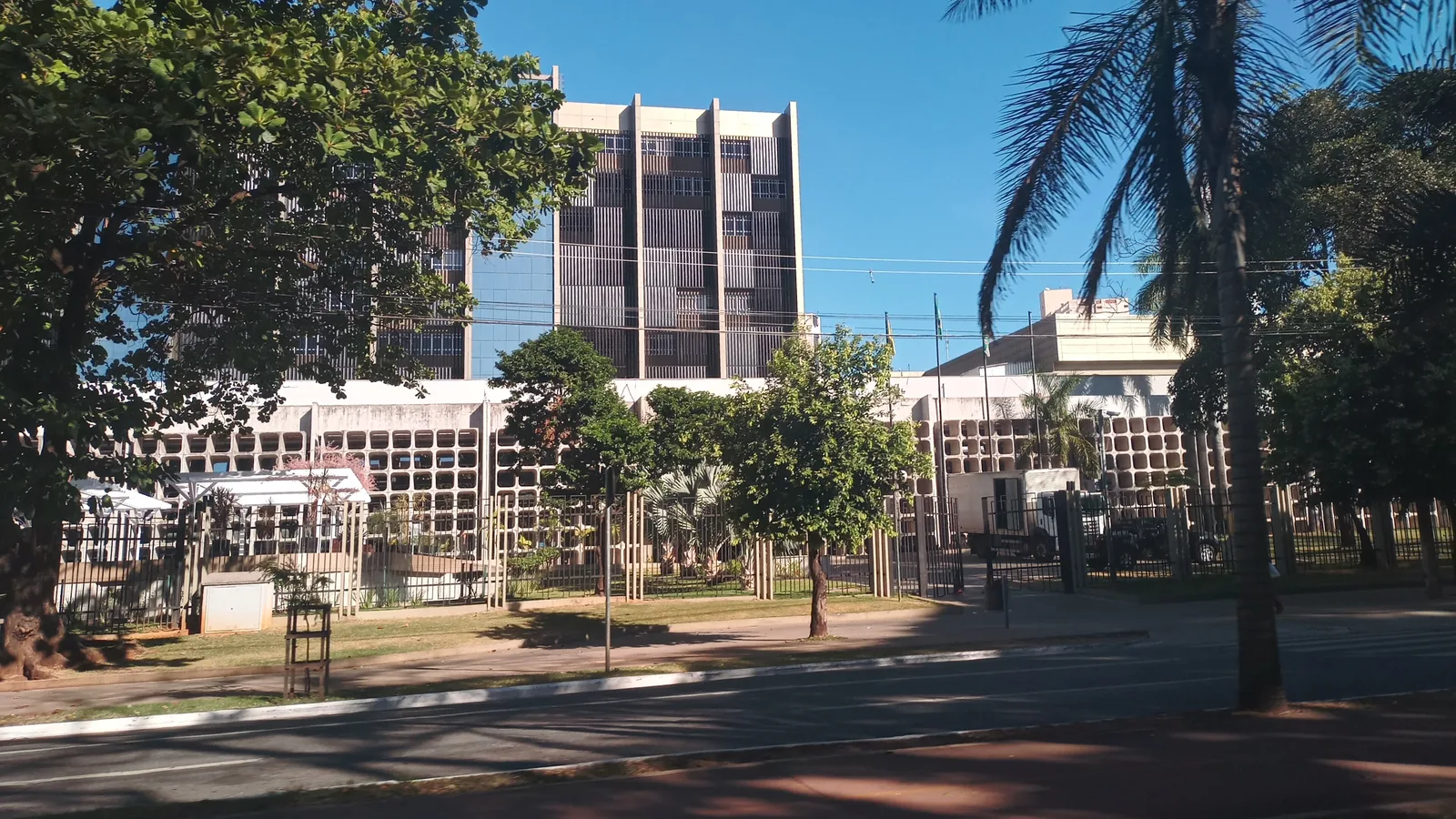Fachada do Tribunal de Justiça de Goiás, em Goiânia, onde o MP-GO protocolou a ação contra a lei do Escudo Feminino