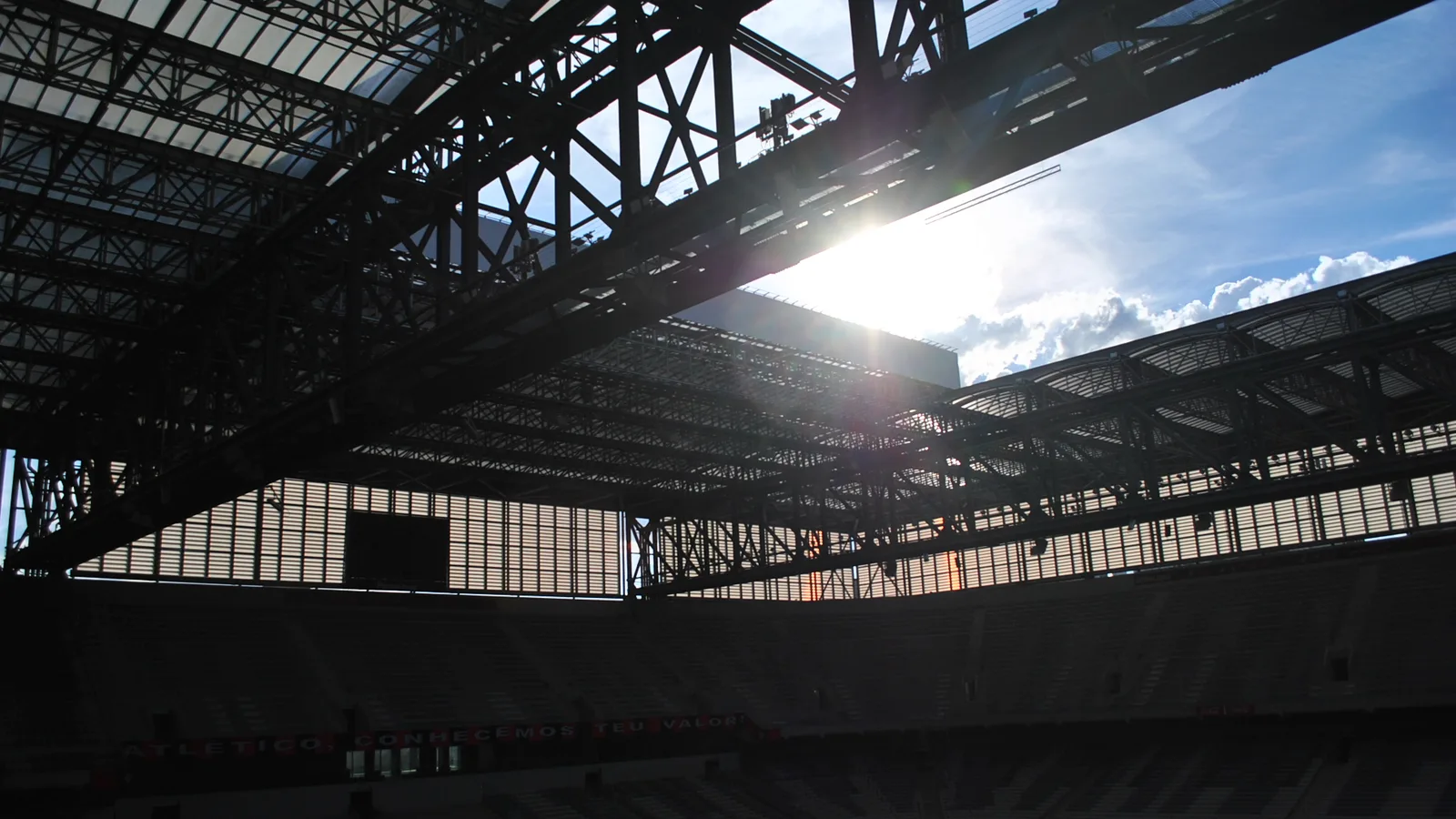 Arena da Baixada, em Curitiba, recebe Athletico-PR e Palmeiras neste sábado