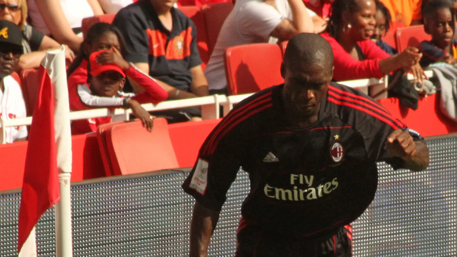 Clarence Seedorf pelo Milan na Emirates Cup de 2010