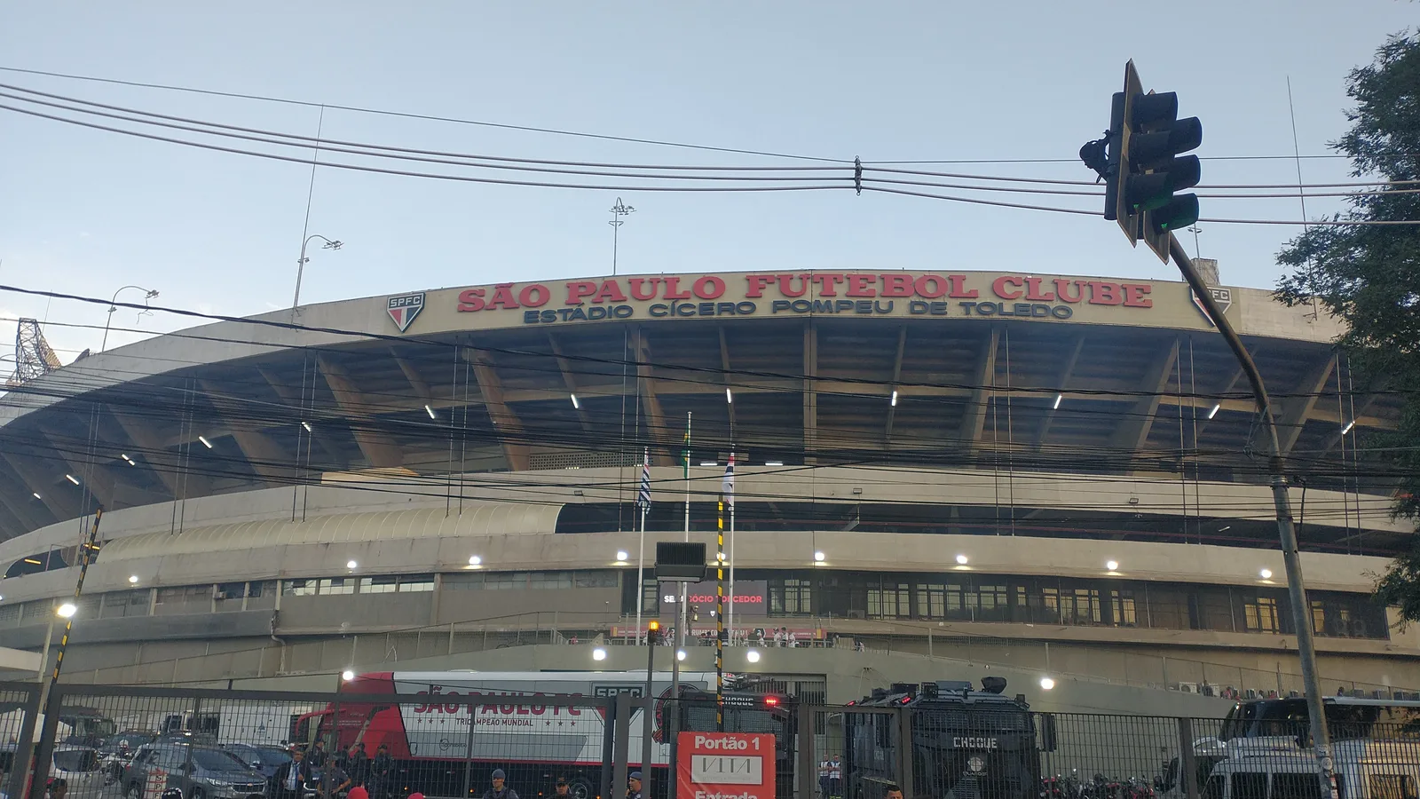 Fachada do estádio MorumBIS, na zona sul de São Paulo, onde o BTS faz três shows nesta semana