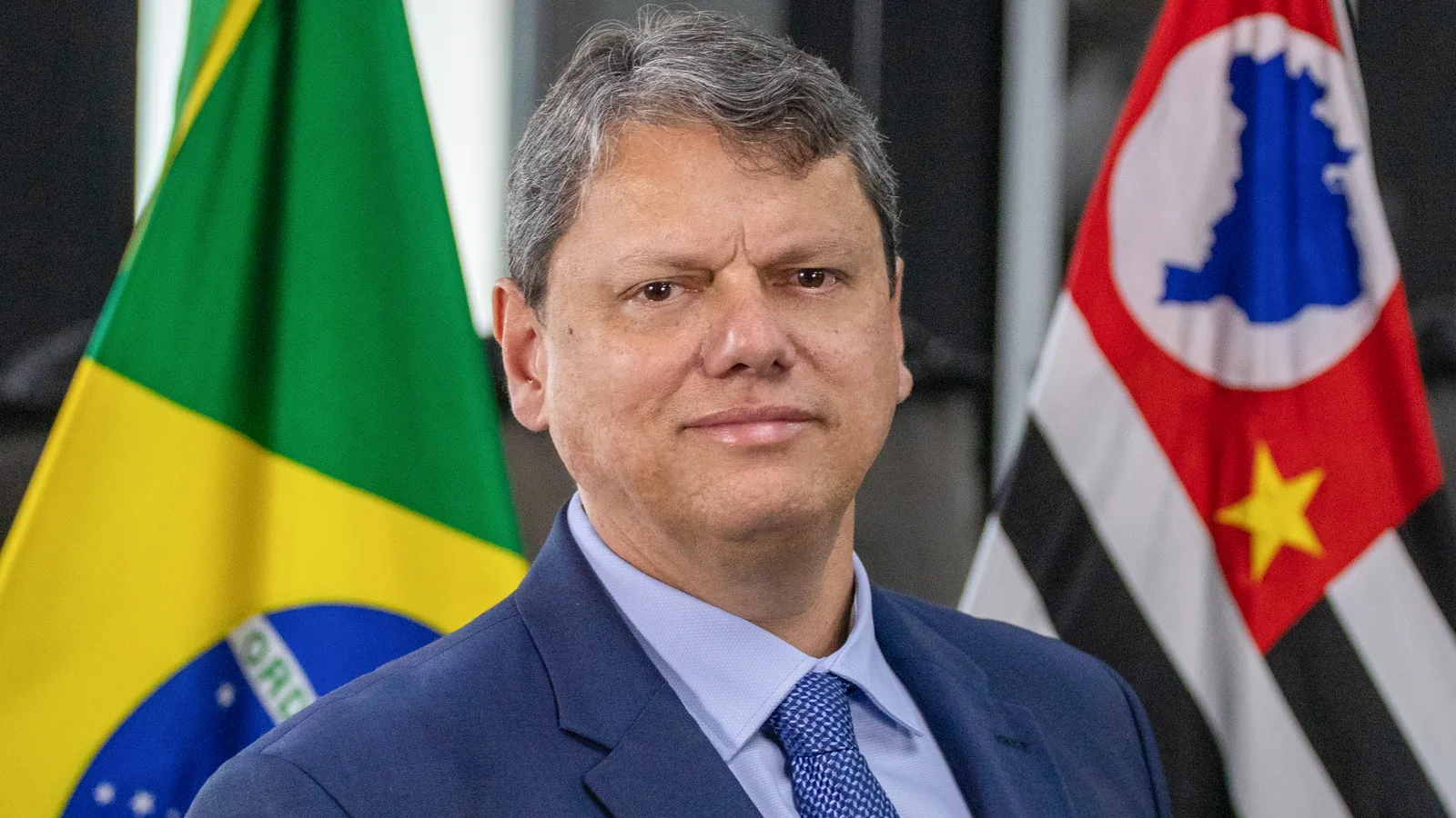 Tarcísio de Freitas, governador de São Paulo, em foto oficial