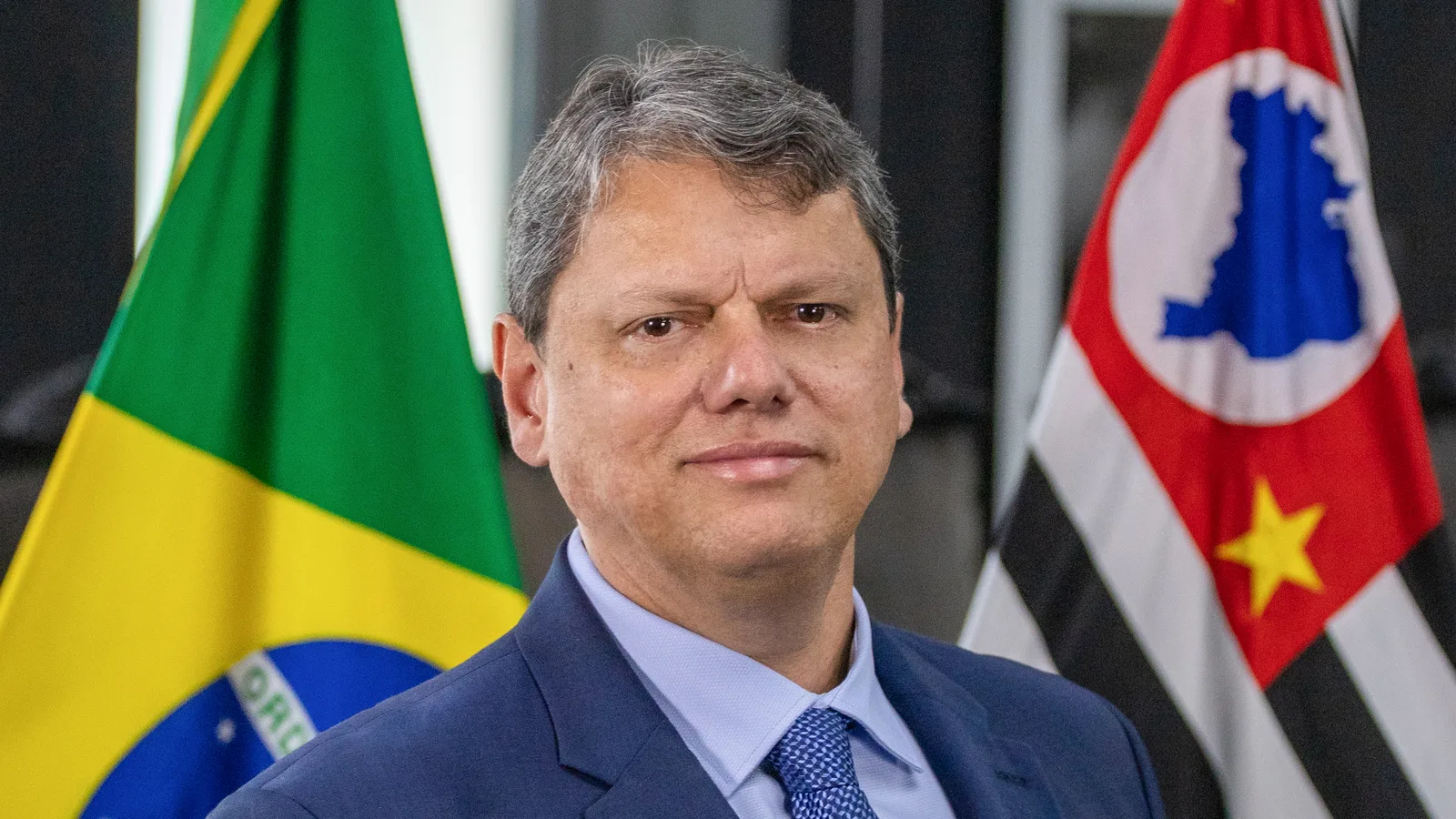 Tarcísio de Freitas, governador de São Paulo, em foto oficial