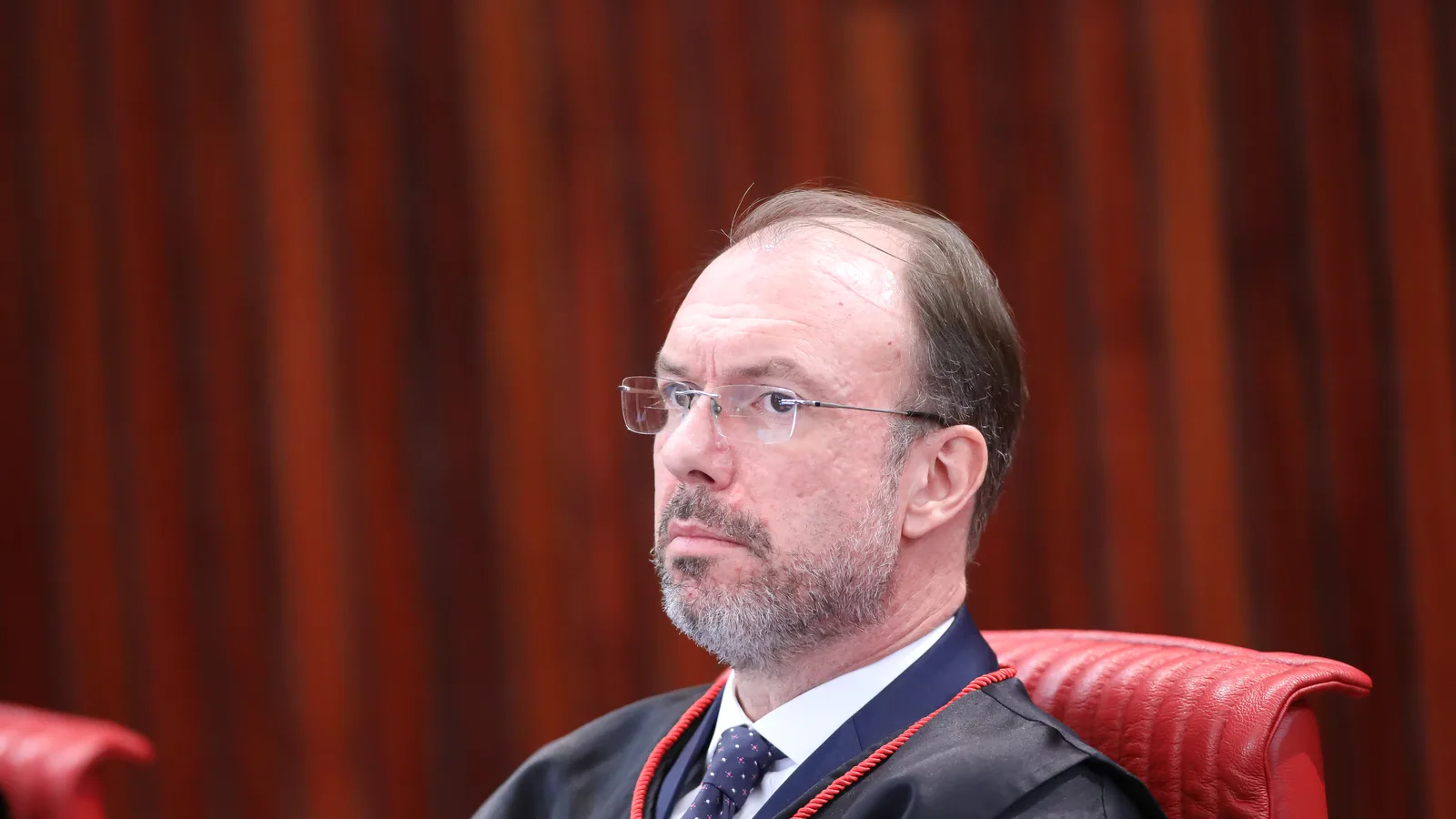 O ministro Floriano de Azevedo Marques, relator do caso Garotinho, em sessão do TSE em 2023