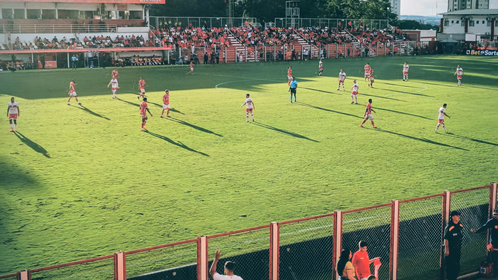 O OBA, em Goiânia, em jogo do Vila Nova contra o CRB pela Série B, em março