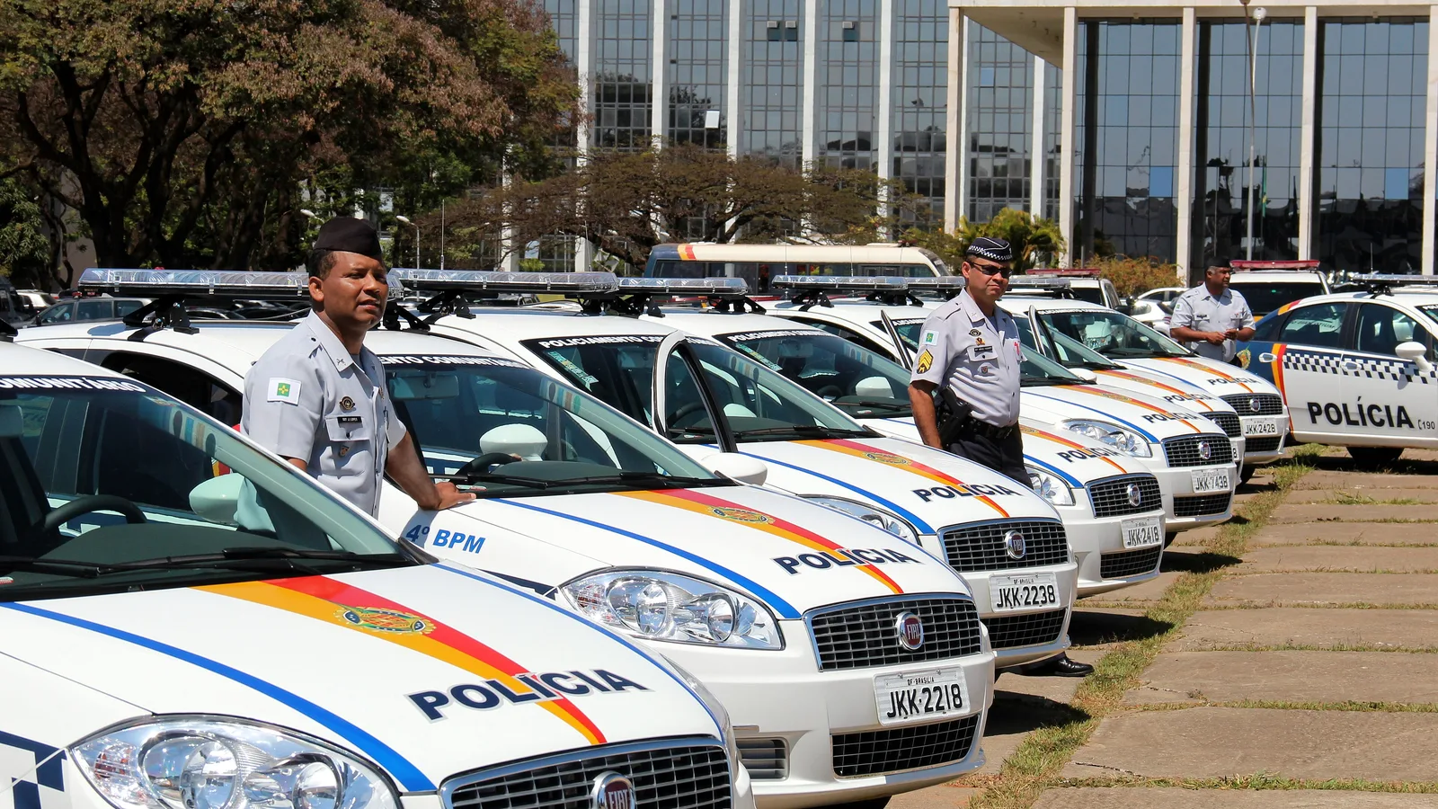 Viaturas da Polícia Militar do DF, que reforçou o policiamento perto das embaixadas dos EUA e da Austrália (foto de arquivo)